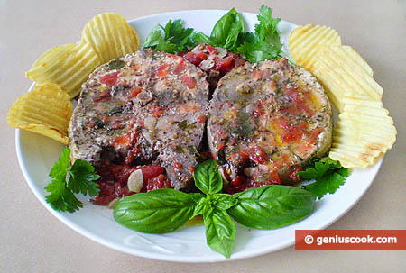 Pan-Seared Tuna with Tomatoes