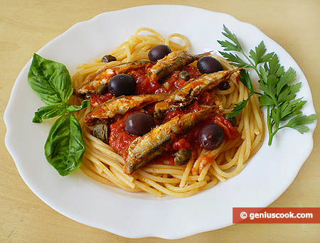 Spaghetti with Anchovies and Olives