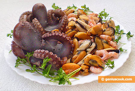 Seafood Salad (Whole Octopuses)