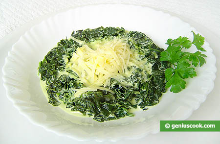 Spinach Simmered in Cream Sauce