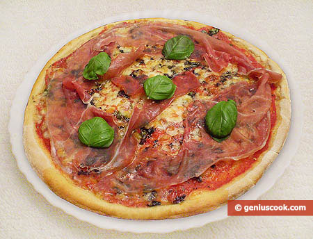 Pizza with Prosciutto Ham