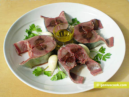 Tuna Cut into 1 inch Slices