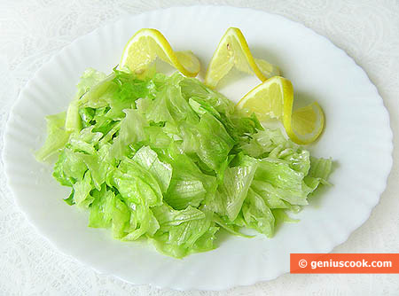 Iceberg lettuce salad