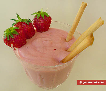 Cottage Cheese and Strawberry Cream