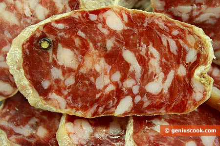 Dry-Cured Sausage Slices