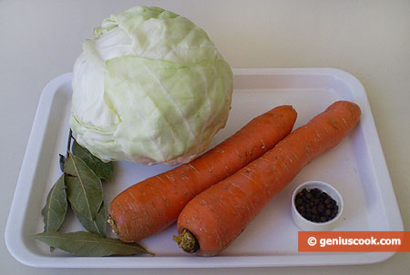 Ingredients for Sauerkraut Prepared with Carrot and Black Pepper