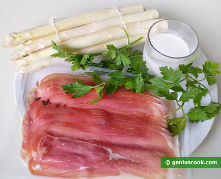 Ingredients for White Asparagus with Ham and Cream