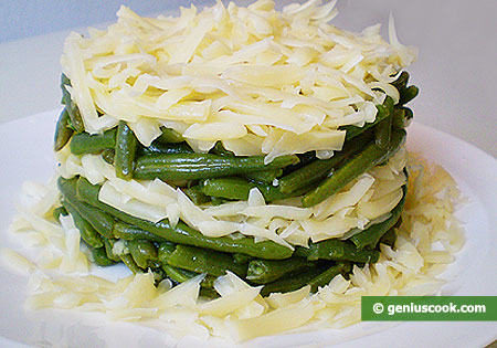 Salad with Runner Beans and Cheese