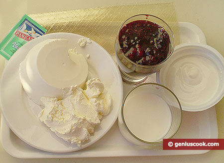 Ingredients for Cheesecake with Berries
