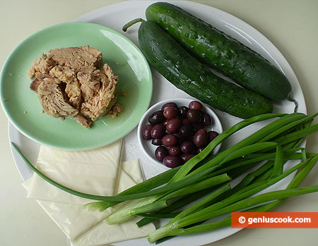 Ingredients for Cucumbers with Tuna and Olives