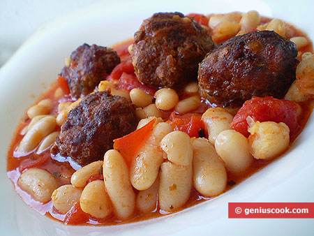Meat Balls in Tomato Sauce with Kidney Beans