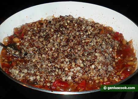 put the boiled buckwheat into the sauce