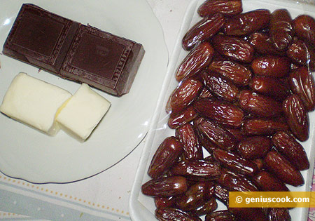 Ingredients for Dates in Chocolate