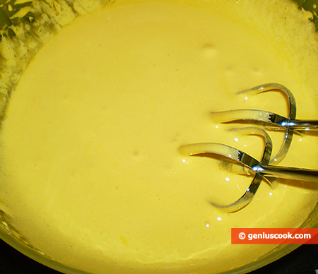 Whip up yolks with sugar