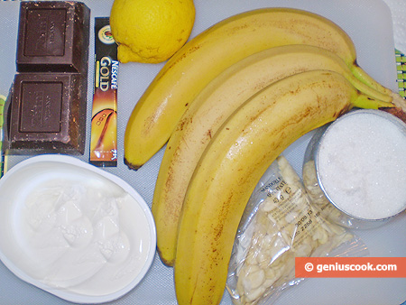 Ingredients for Bananas in chocolate with coffee cream