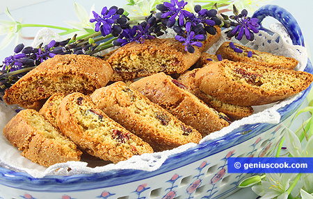 Cantuccini with Cranberry