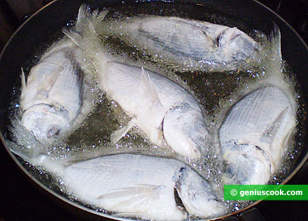 Fry fish on both sides, until nice crust
