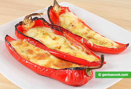 Grilled Peppers with Prosciutto and Scamorza