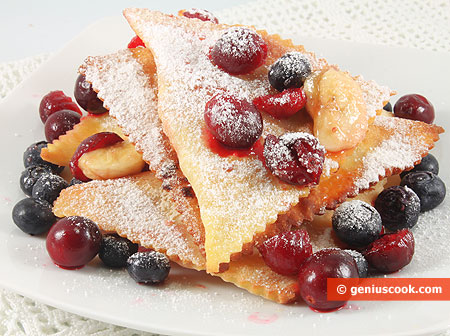 Crispy Cookies with Fruit Filling