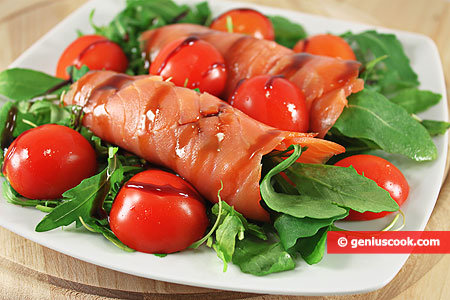 Smoked Salmon with Arugula Appetizer