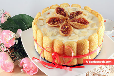 Charlotte Cake with Figs and Almonds