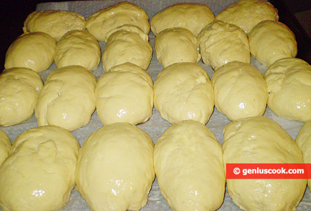 buns onto a baking sheet