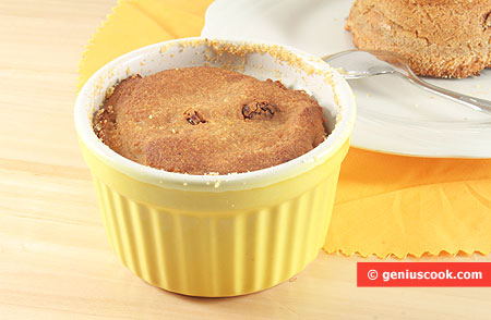 Baked pudding into the mold