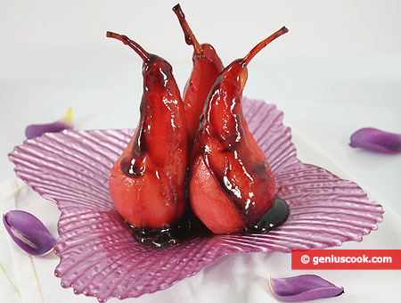 Spicy Scarlett Pears