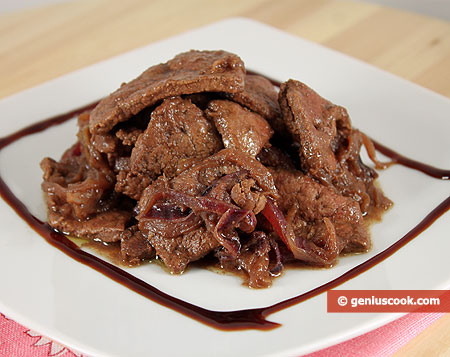 Liver Stewed with Wine and Onions