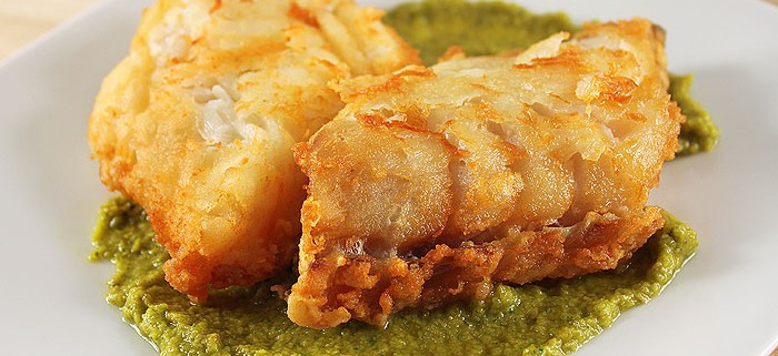 Fried cod with green sauce