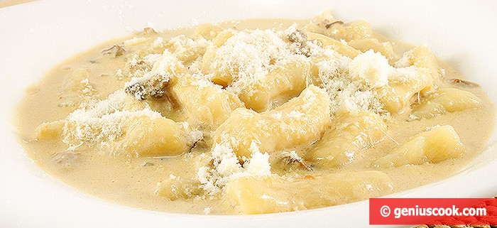 Potato Gnocchi in a Cream and Mushroom Sauce