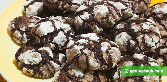 Easy Chocolate Crack Cookies